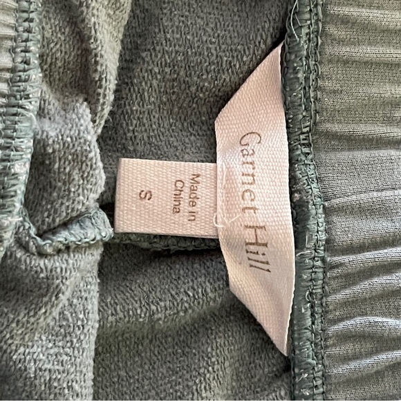 Garnet Hill Green Jacquard Style Shorts Size Small Cotton Blend Womens 3” Inseam - Picture 2 of 7